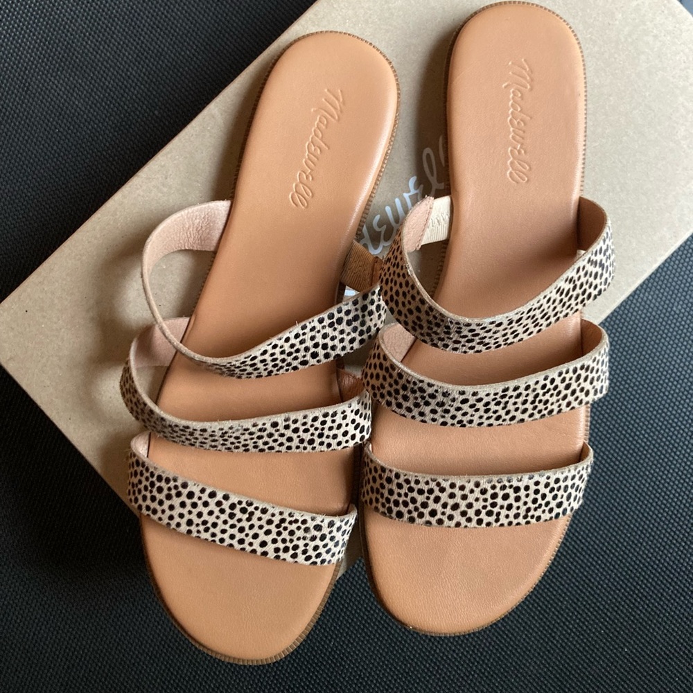 Printed calf hair slides